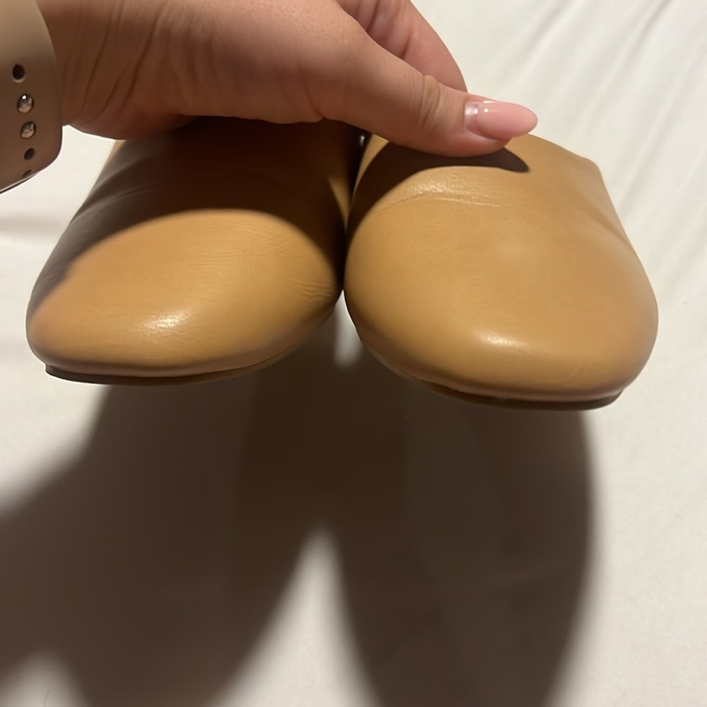 Universal Thread‎ Shoes - Picture 2 of 4